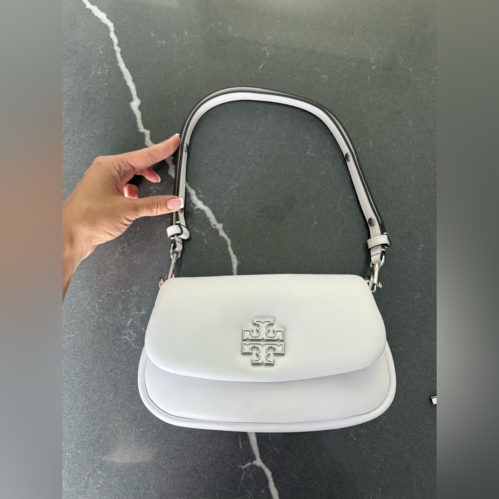 Tory Burch White Shoulder Bag with Iconic Logo